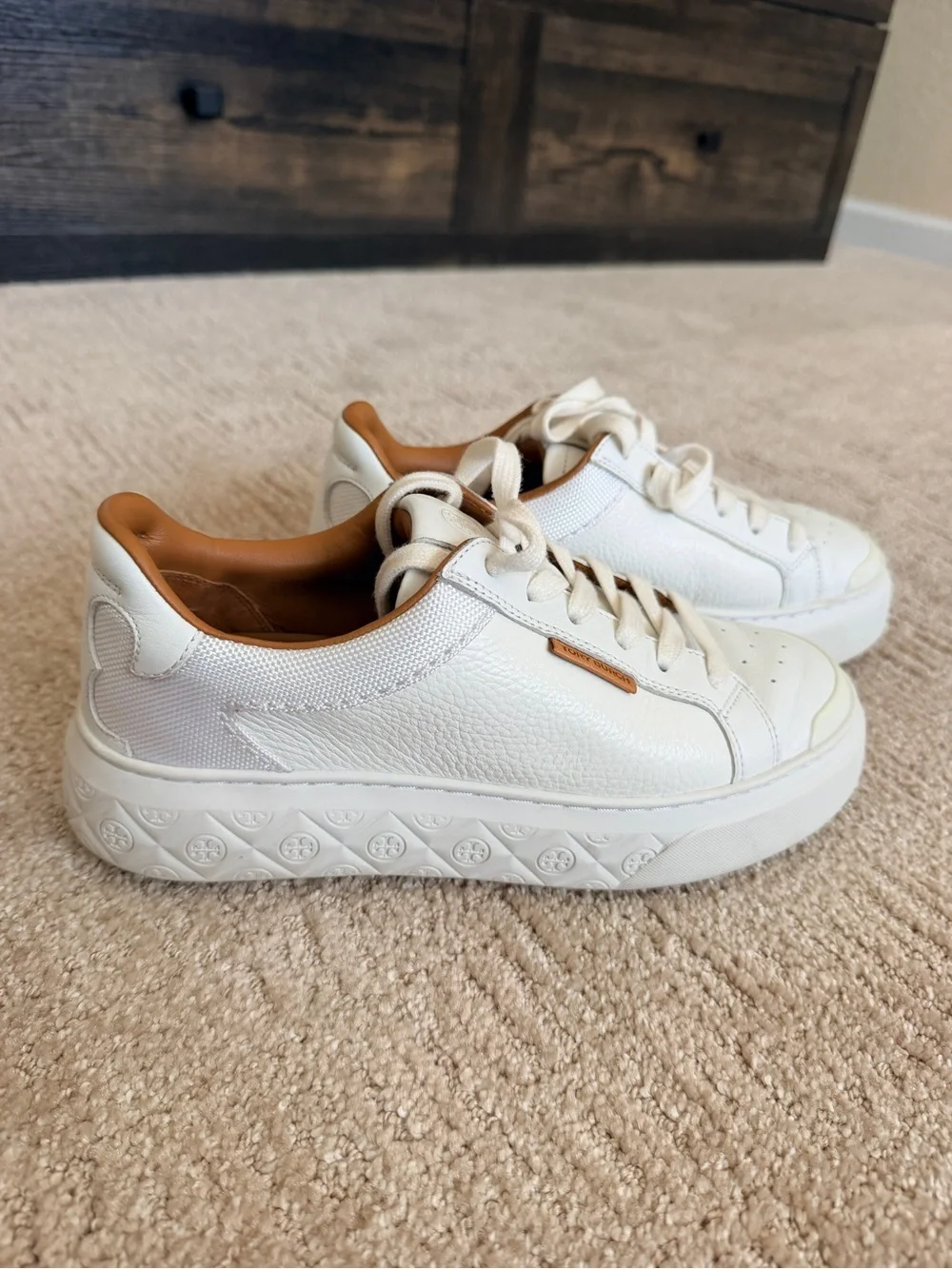 Tory Burch Lady Bug Sneaker (like new)